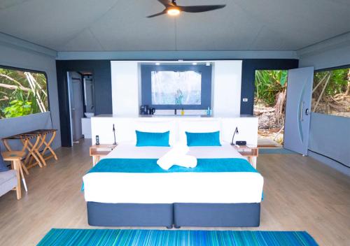Swell Lodge's Luxury Eco-Chalet #1 in Christmas Island Swell Lodge's Luxury Eco-Chalet #1 in Christmas Island
