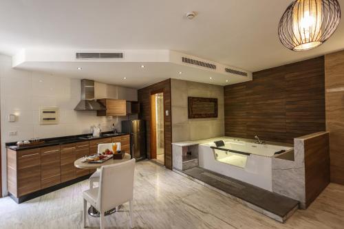 Delora Hotel and Suites in Chtaura Delora Hotel and Suites in Chtaura