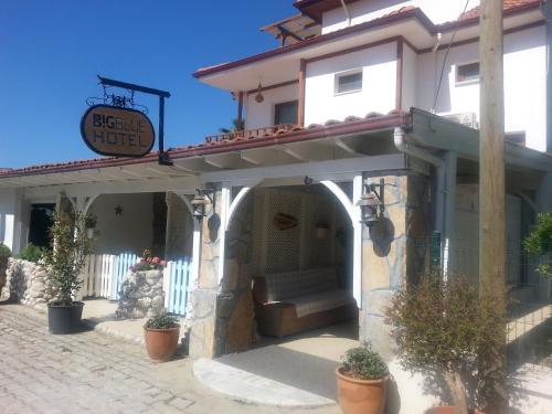 This photo about Big Blue Hotel shared on HyHotel.com