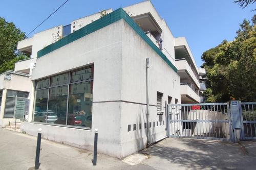 RAVAS Studio climatise terrasse proche commerces in Alco RAVAS Studio climatise terrasse proche commerces in Alco