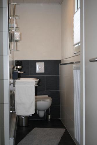 Bathroom, Ferienwohnung zur Trubenbach in Kirn Bathroom, Ferienwohnung zur Trubenbach in Kirn