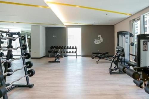 Фитнес зала, High-Floor 2BR at Creek Harbour, Dubai in Dubai Festival City Фитнес зала, High-Floor 2BR at Creek Harbour, Dubai in Dubai Festival City