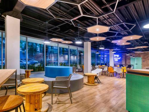 ทัศนียภาพภายนอกโรงแรม, ไอบิส บัดเจ็ต บีเอช ซาวัสซี (IBIS BUDGET BH SAVASSI) in เบโลโฮริซอนตี ทัศนียภาพภายนอกโรงแรม, ไอบิส บัดเจ็ต บีเอช ซาวัสซี (IBIS BUDGET BH SAVASSI) in เบโลโฮริซอนตี