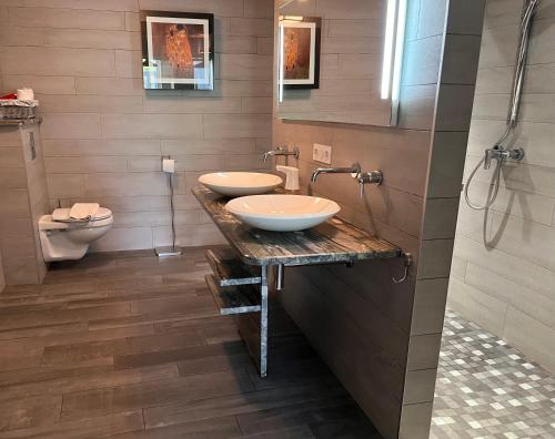 Bathroom, Le Loft Ancien Haras de la Tour in La Reole Bathroom, Le Loft Ancien Haras de la Tour in La Reole