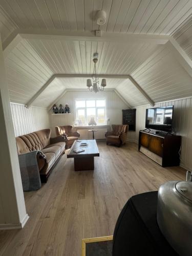 Instalaciones, Jóhönnu Hús (Johonnu Hus) in Hella Instalaciones, Jóhönnu Hús (Johonnu Hus) in Hella