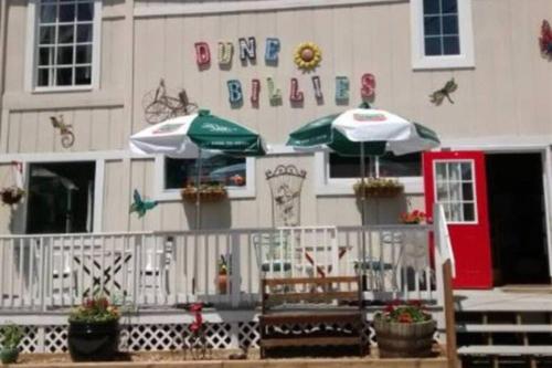 Lg-Group Oasis Near Beach w/Firepit; Pets OK in Michigan City (Indiana) Lg-Group Oasis Near Beach w/Firepit; Pets OK in Michigan City (Indiana)