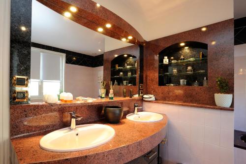 La Brocantine in Corcelles En Beaujolais La Brocantine in Corcelles En Beaujolais