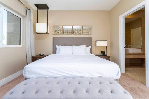 Modern and Luxury 4 suites close to Disney 7544