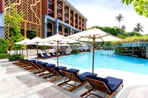 Swimming pool, Avista Grande Phuket Karon Mgallery in Karon Swimming pool, Avista Grande Phuket Karon Mgallery in Karon