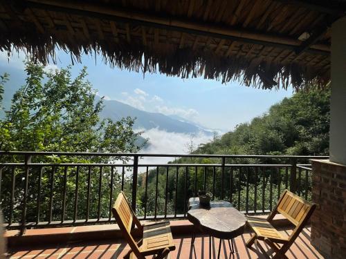 Ta Xua Ecolodge in Son La Ta Xua Ecolodge in Son La