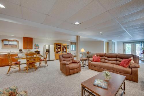 The Haven at Welsh Mountain Suites - Apt with Patio! in 加普 (PA) The Haven at Welsh Mountain Suites - Apt with Patio! in 加普 (PA)