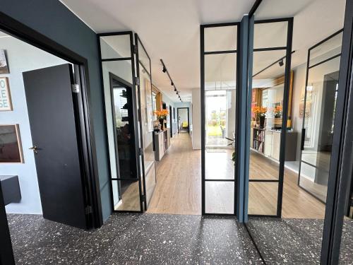 Modern and stylish house in heart of Reykjavik in เซลต์ยาร์นาร์เนส Modern and stylish house in heart of Reykjavik in เซลต์ยาร์นาร์เนส