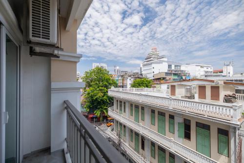 Exoresidence The Heart of China town near Hua Lamphong Railway Station Exoresidence The Heart of China town near Hua Lamphong Railway Station