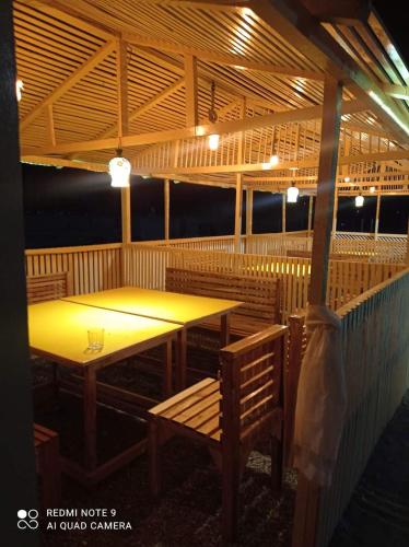 Étterem, The Royal Maryul Banquet Hall , Restaurant & Resort - Leh in Choglamsar Étterem, The Royal Maryul Banquet Hall , Restaurant & Resort - Leh in Choglamsar