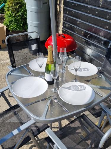 The Old Workshop Oxford Countryside Apartment - Wifi - Free Parking in بليتشينجدون The Old Workshop Oxford Countryside Apartment - Wifi - Free Parking in بليتشينجدون