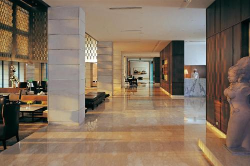 לובי, ITC Sonar, a Luxury Collection Hotel, Kolkata in Kolkata לובי, ITC Sonar, a Luxury Collection Hotel, Kolkata in Kolkata