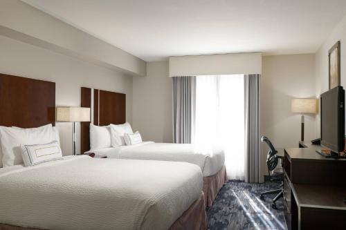 Fairfield Inn & Suites San Diego Old Town in San Diego Old Town Fairfield Inn & Suites San Diego Old Town in San Diego Old Town