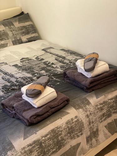 Plumstead common home on the hill on street Free parking