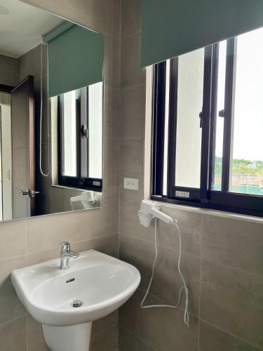 Bathroom, The LINs House in Guiren District Bathroom, The LINs House in Guiren District