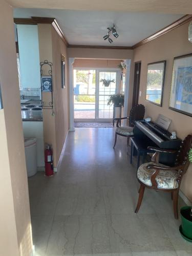 Beautiful Water Front Property - Snorkel, Fish, or RELAX in the BEST LOCATION! in Bermuda Beautiful Water Front Property - Snorkel, Fish, or RELAX in the BEST LOCATION! in Bermuda