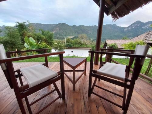 شرفة/ تراس, Naga Lodge in شارغ فوموك شرفة/ تراس, Naga Lodge in شارغ فوموك