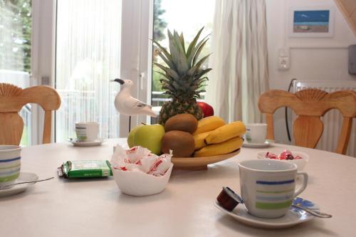 Finnhütte Nr.42 auf Mönchgut (Finnhutte Nr.42 auf Monchgut) in Gager / Rugen Finnhütte Nr.42 auf Mönchgut (Finnhutte Nr.42 auf Monchgut) in Gager / Rugen