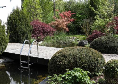 Garden, ~ Regensburg schonstes Appartment~ in Sinzing Garden, ~ Regensburg schonstes Appartment~ in Sinzing