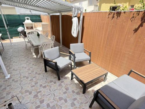 Villa Bassetes By El Conserje in Les Marines Beach Villa Bassetes By El Conserje in Les Marines Beach