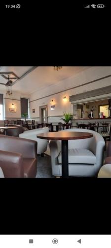 Tadross Hotel in Cardiff International Airport and Nearby Tadross Hotel in Cardiff International Airport and Nearby