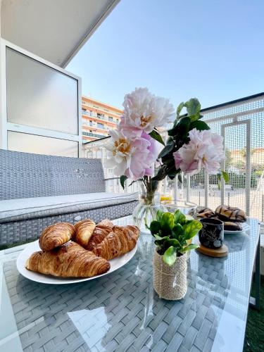 Balcony/terrace, Comfortable apartment with parking - Antibes Riviera in Le Ponteil Balcony/terrace, Comfortable apartment with parking - Antibes Riviera in Le Ponteil