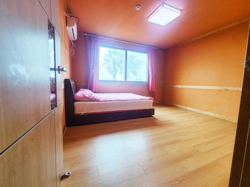 חדר שינה, Lohas Pension near חוף יונגמאורי חדר שינה, Lohas Pension near חוף יונגמאורי