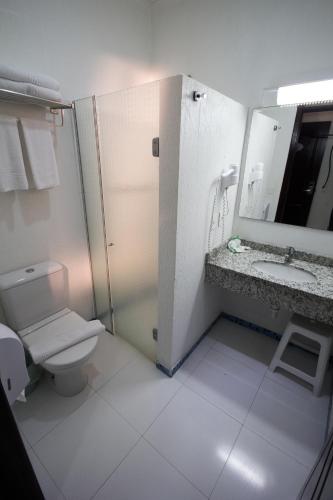 Bathroom, Aguas Do Iguacu Hotel Centro in Foz Do Iguacu Bathroom, Aguas Do Iguacu Hotel Centro in Foz Do Iguacu