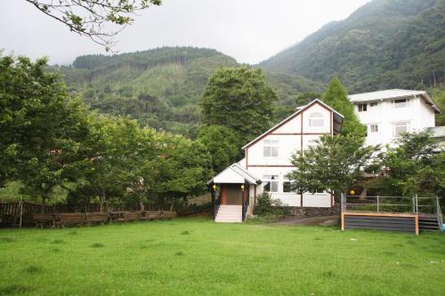 迦南山莊 near Jhang Siao Liang Former Residence 迦南山莊 near Jhang Siao Liang Former Residence