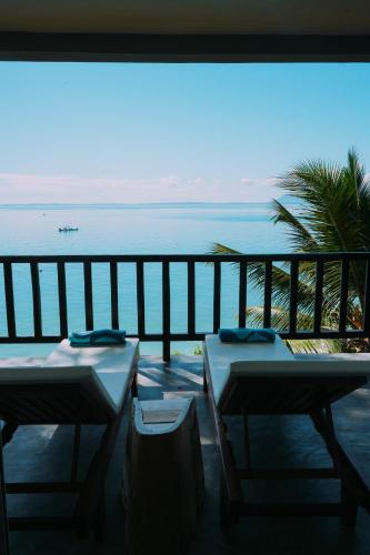 Balcony/terrace, Komba on the Rocks in Nosy Ambariovato Balcony/terrace, Komba on the Rocks in Nosy Ambariovato