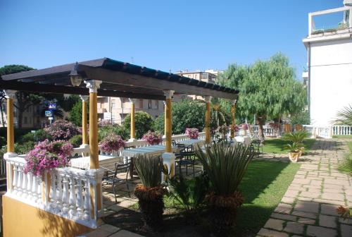 Balkon/teras, Hotel Primula in Alassio Balkon/teras, Hotel Primula in Alassio