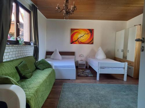 Ferienwohnung am Schwedenberg , Trimberg in Elfershausen Ferienwohnung am Schwedenberg , Trimberg in Elfershausen