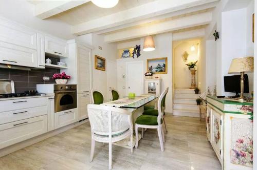 This photo about Il Piccolo Giglio shared on HyHotel.com