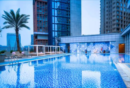 수영장, 주하이 메리어트 호텔 (Zhuhai Marriott Hotel) in 주하이 / 주해 수영장, 주하이 메리어트 호텔 (Zhuhai Marriott Hotel) in 주하이 / 주해