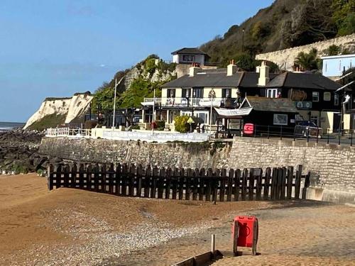 Omgivningar, Centrally located "Spring Cottage" Perfect Ventnor Holiday Home in Östra Ventnor Omgivningar, Centrally located "Spring Cottage" Perfect Ventnor Holiday Home in Östra Ventnor