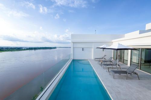 Swimming pool, Riverfront Apartments Vientiane near Thabo Crown Prince Hospital Swimming pool, Riverfront Apartments Vientiane near Thabo Crown Prince Hospital