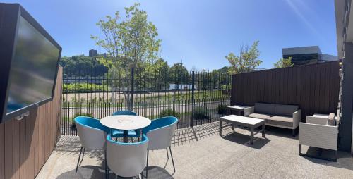 Surrounding environment, The Landing Hotel at Rivers Casino Pittsburgh in Pittsburgh (PA) Surrounding environment, The Landing Hotel at Rivers Casino Pittsburgh in Pittsburgh (PA)