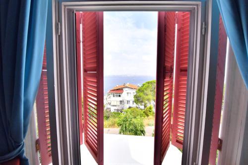 Noya Köşk Otel in Kinaliada Noya Köşk Otel in Kinaliada