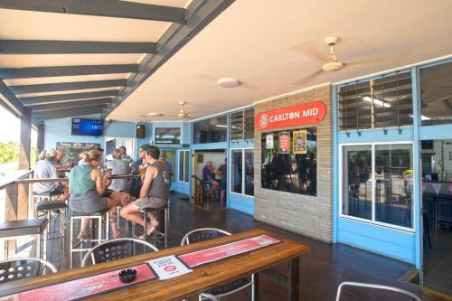 Pub/Lounge, Nightcap at Marine Hotel Cardwell in Cardwell Pub/Lounge, Nightcap at Marine Hotel Cardwell in Cardwell