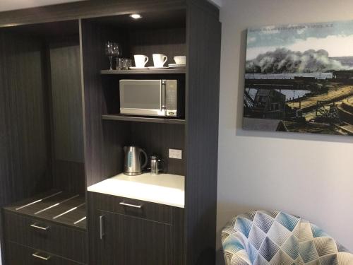 ห้องครัว, อีสต์ เปียร์ โฮเต็ล (East Pier Hotel) in อฮูริรี ห้องครัว, อีสต์ เปียร์ โฮเต็ล (East Pier Hotel) in อฮูริรี