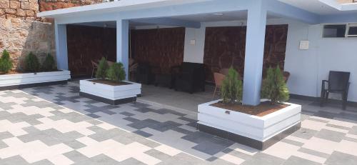 Swimming pool, The Arcadia Pool and Villa - Umroi in Umsning Swimming pool, The Arcadia Pool and Villa - Umroi in Umsning