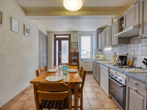 Holiday Home La Maison du 14 Juillet by Interhome in Salles-d'Aude Holiday Home La Maison du 14 Juillet by Interhome in Salles-d'Aude