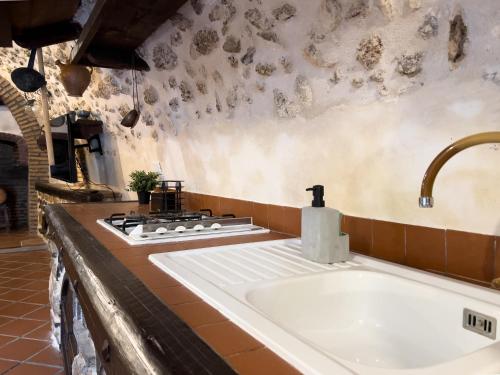 Santo'S House Luxury - idromassaggio e doccia emozionale in Santo Stefano di Sessanio Santo'S House Luxury - idromassaggio e doccia emozionale in Santo Stefano di Sessanio