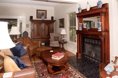 Dickson Street Bed & Breakfast in 阿茲薩 (AR) Dickson Street Bed & Breakfast in 阿茲薩 (AR)