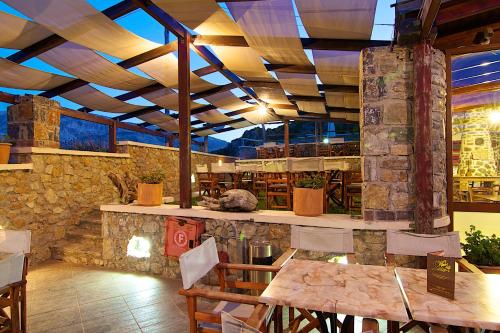 Bar/lounge, Elia Meronas in Stavros Bar/lounge, Elia Meronas in Stavros