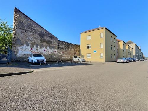 A szálláshely kívülről, Tout Inclus - Plein Centre - Netflix - Moontown in Luneville A szálláshely kívülről, Tout Inclus - Plein Centre - Netflix - Moontown in Luneville